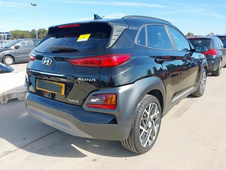 Hyundai Kona breaking 