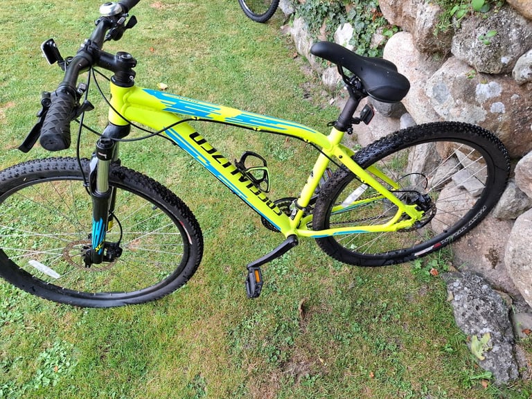 Specialized Pitch Sport ladies mountain bike 