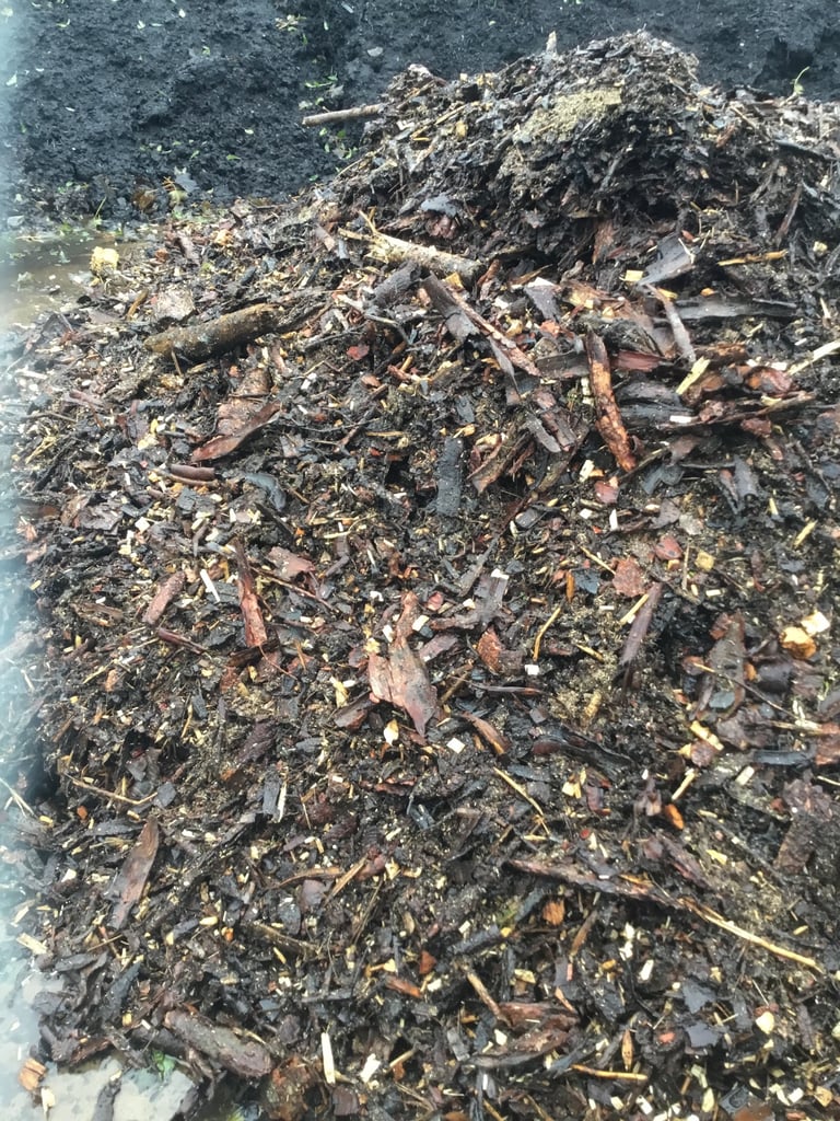 Bark decorative mulch