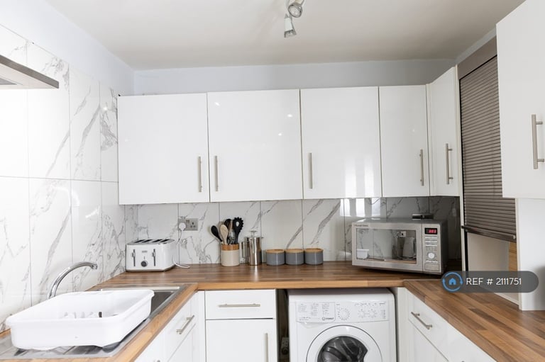 2 bedroom flat in Kent, Kent, CT1 (2 bed) (#2111751)