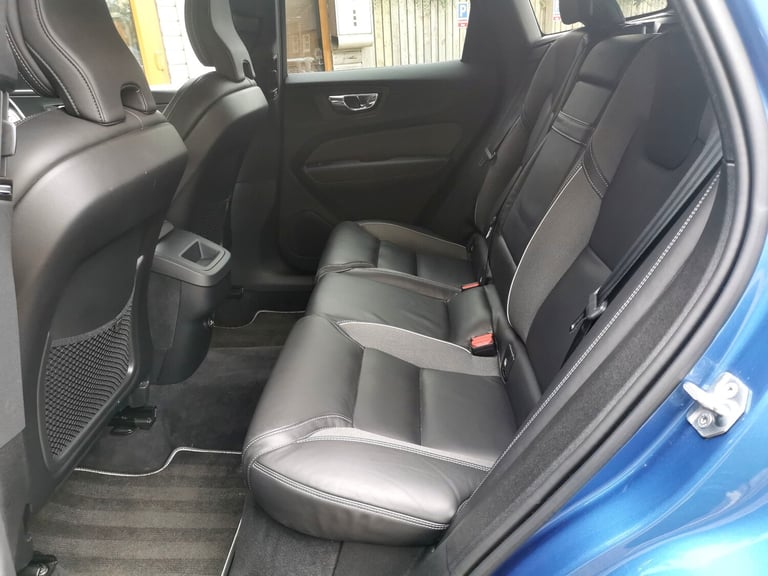 2019 Volvo XC60 2.0 B4D R DESIGN 5dr AWD Geartronic ESTATE Diesel Automatic