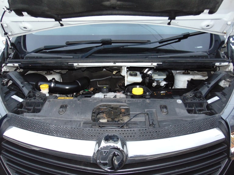 2017 Vauxhall Vivaro 2900 1.6CDTI BiTurbo 125PS H1 Combi 9 Seat NO VAT MPV Diesel Manual
