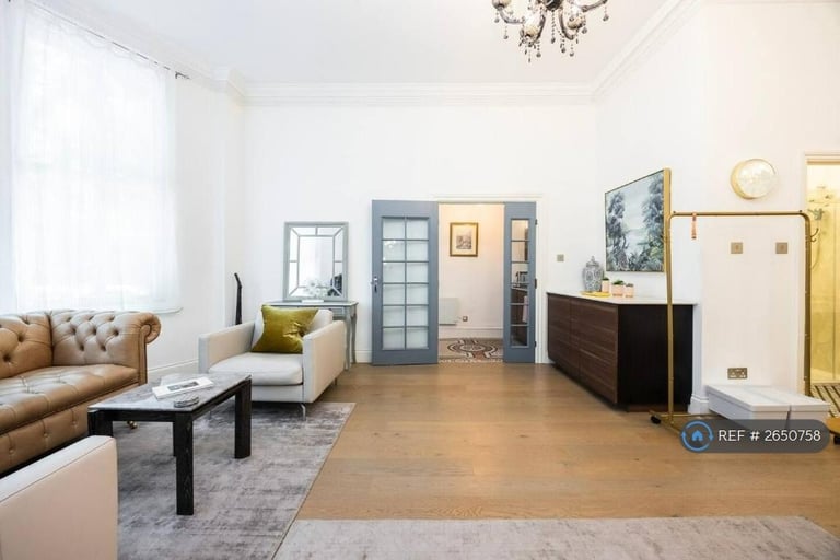 Studio flat in Creston House, London, W8 (#2650758)