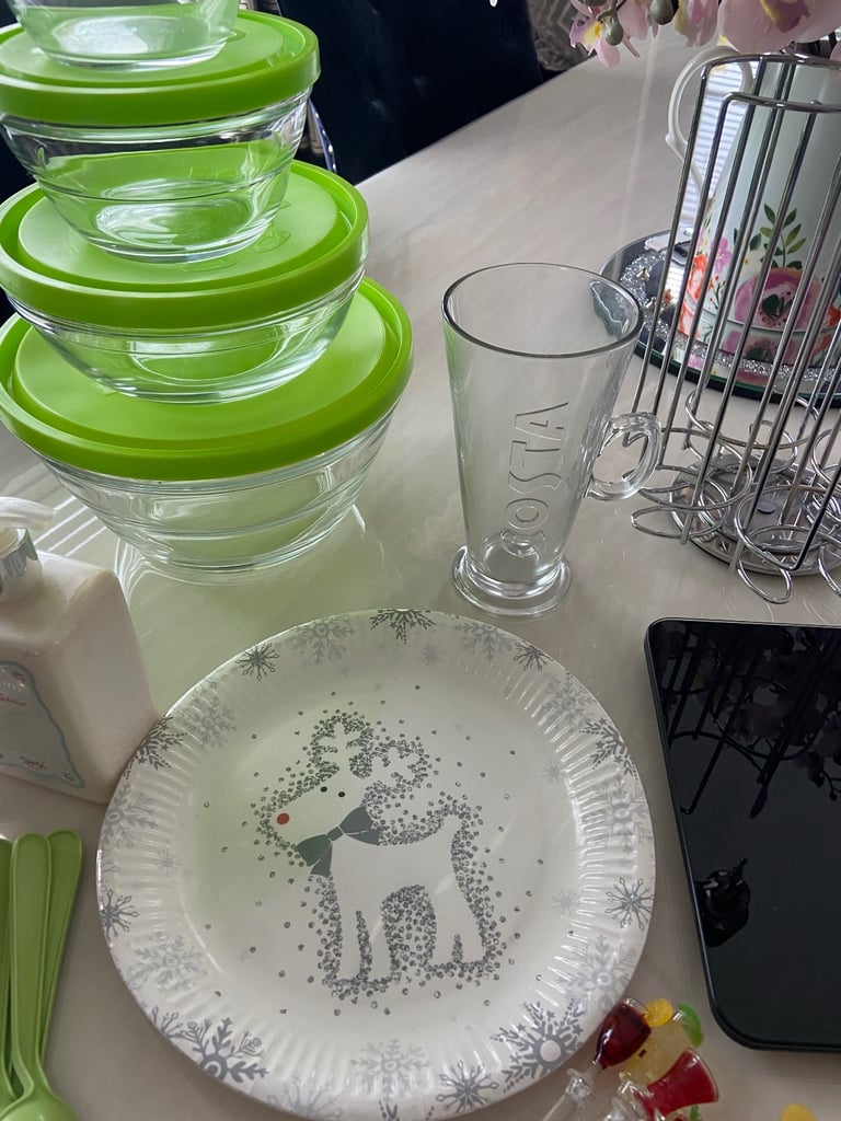 Box Of Mostly Kitchen Gadgets & Accessories - (Approx. 23 Pieces….See Description & All Photos) 