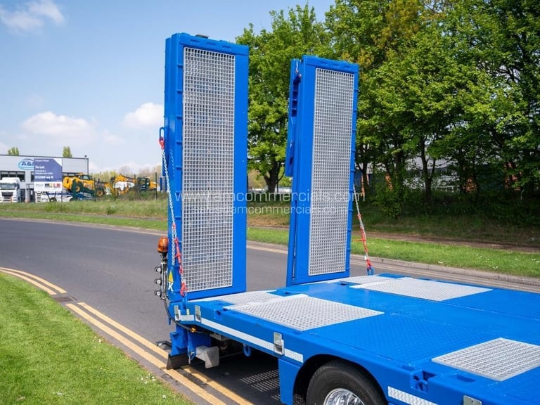 KASSBOHRER LOW LOADER 52800KG 3 AXLE EXTENDABLE