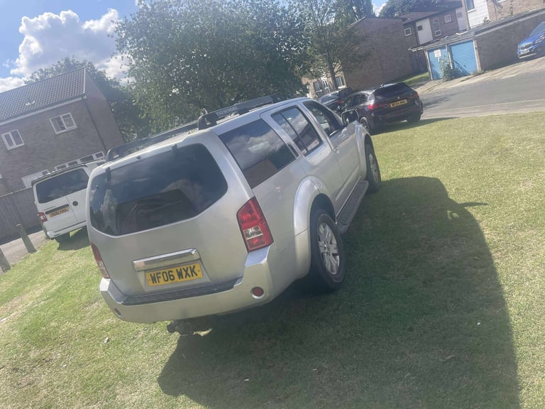 Nissan, PATHFINDER, Estate, 2006, Manual, 2488 (cc), 5 doors