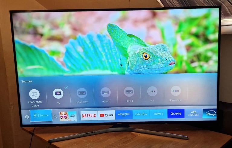 Samsung SMART tv 65 inch 4k UHD Fully Working order 