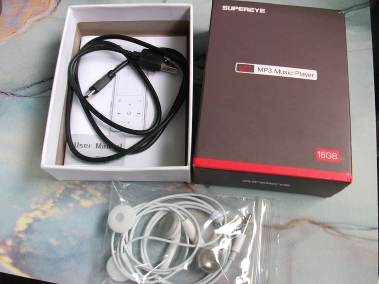 Supereye M3 16GB MP3 Player with Bluetooth