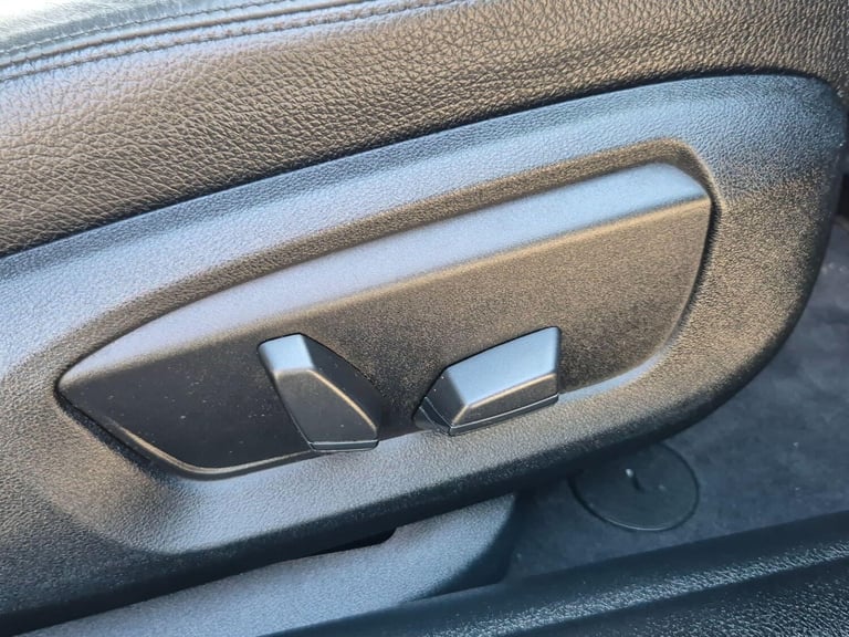 2015 BMW 5 Series 2.0 520i SE Auto Euro 6 (s/s) 4dr SALOON Petrol Automatic