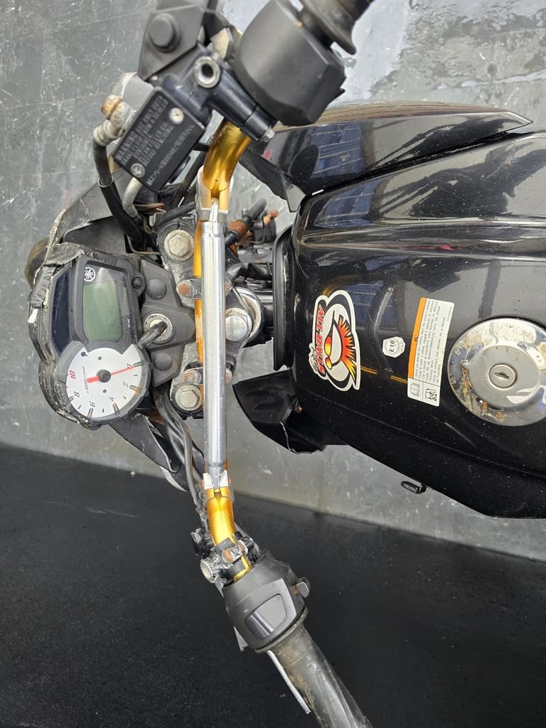 YAMAHA YS 125 PROJECT BIKE LEARNER LEGAL 125cc HPI CLEAR