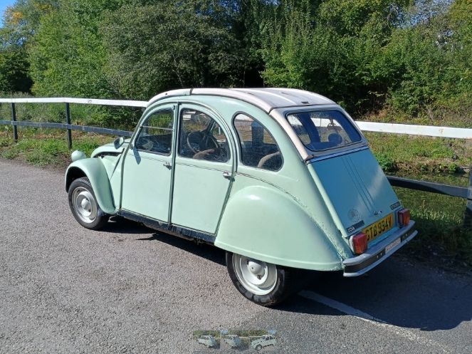 CITROEN 2CV   602cc ALL PARTS BARN FIND £5000  CASH OFFERS