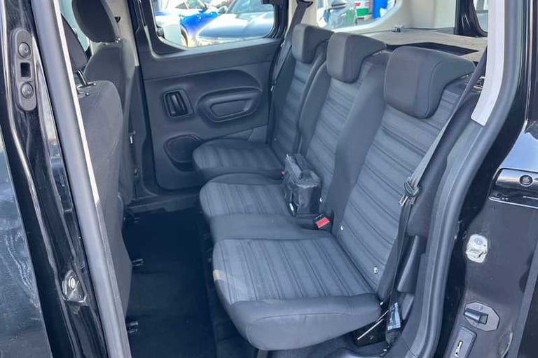 2022 Vauxhall Combo Life 1.5 Turbo D Edition 5dr MPV DIESEL Manual