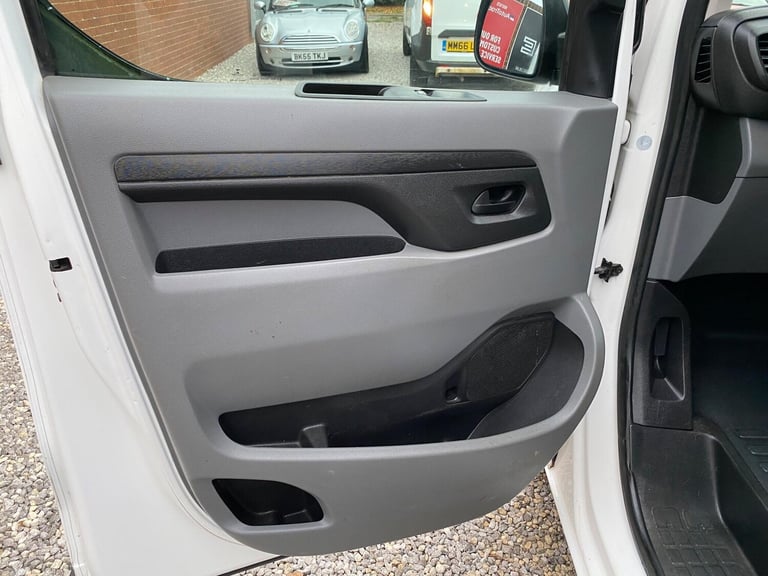 2019 Peugeot Expert 2.0 BlueHDi 1400 Professional Standard Panel Van MWB Euro 6 (s/s) 6dr PANEL V...