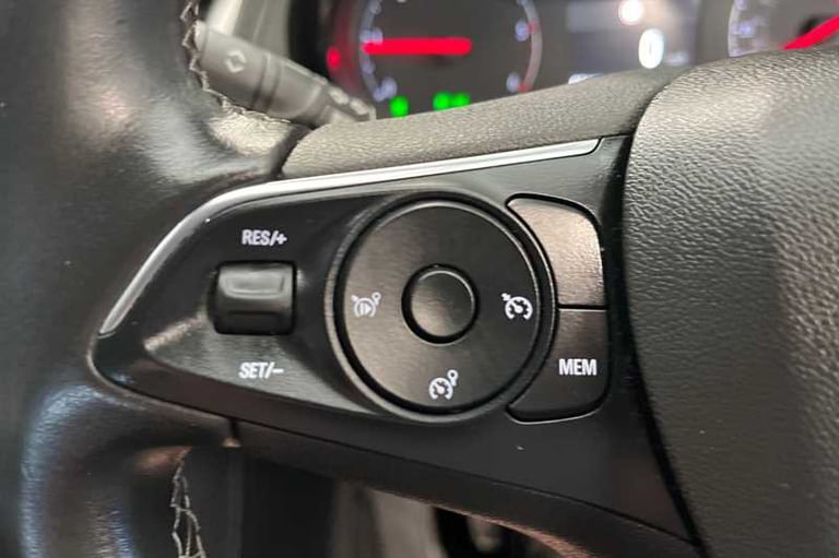 2018 Vauxhall Grandland X 1.5 Turbo D SE 5dr HATCHBACK DIESEL Manual