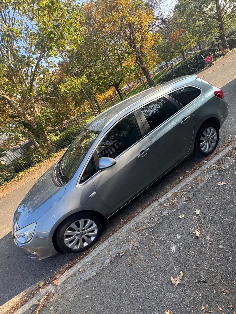Vauxhall, ASTRA, Estate, 2011, Other, 1598 (cc), 5 doors
