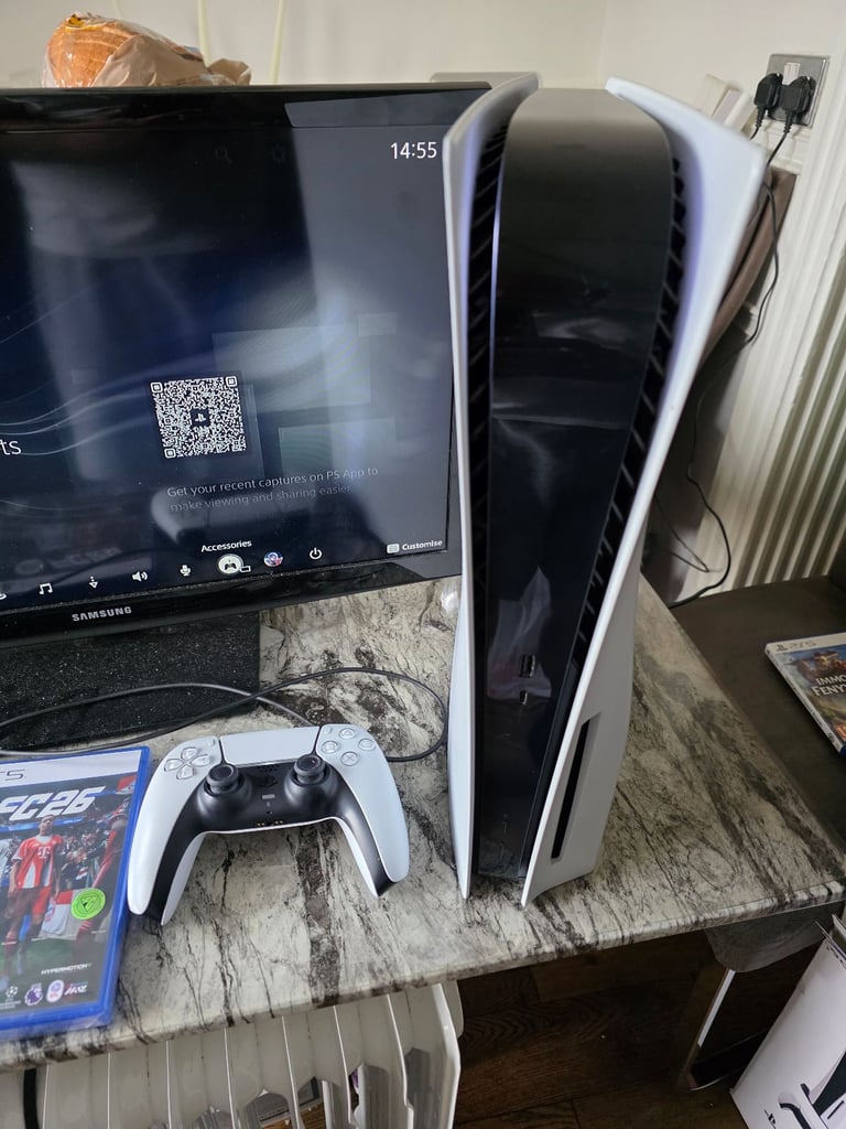 image for Ps5 Disc Edition 825gb plus fifa 26