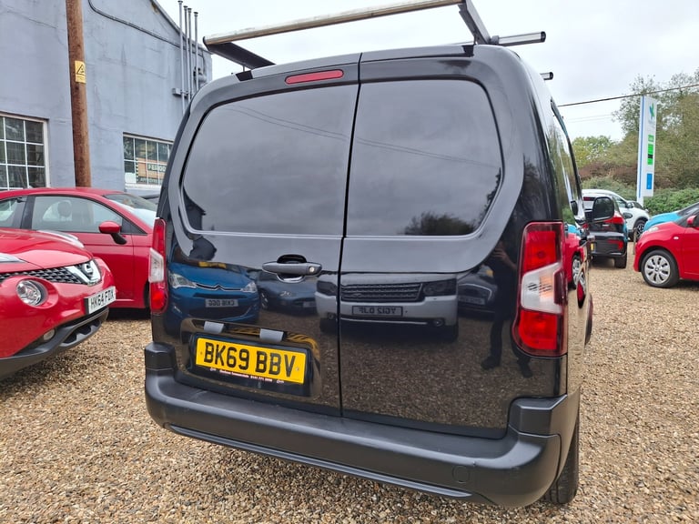2019 Vauxhall Combo 1.5 Turbo D 2300 Edition Panel Van 6dr Diesel Manual L2 H1