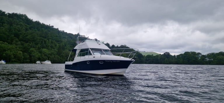 Beneteau 9.8m Flybridge 