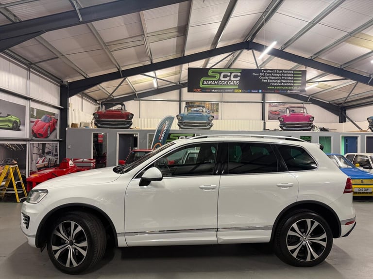 2014 Volkswagen Touareg 3.0 TDI V6 BlueMotion Tech R-Line Tiptronic 4WD Euro 6 (s/s) 5dr ESTATE D...
