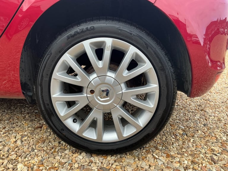 2010 Renault Clio 1.5 dCi 86 Dynamique TomTom 5dr HATCHBACK Diesel Manual