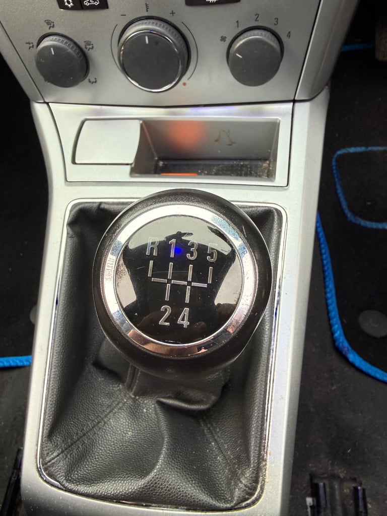 Vauxhall, ASTRA, Hatchback, 2010, Manual, 1364 (cc), 3 doors