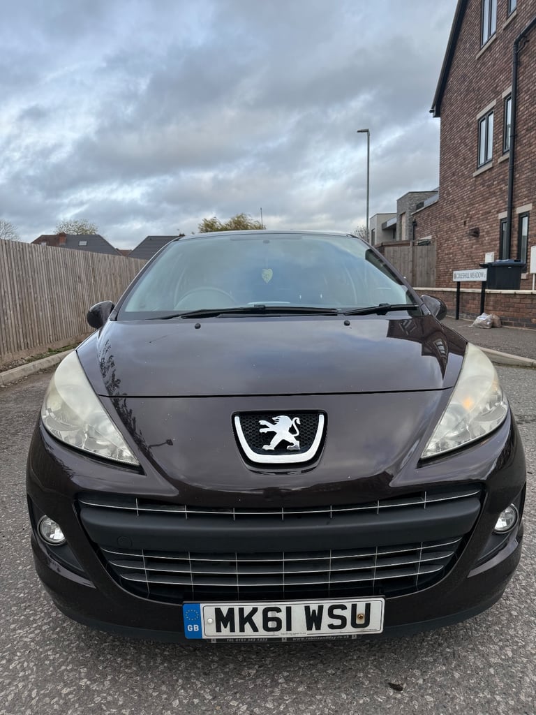 Peugeot 207 1.6 Petrol 2011 * ALLURE EDITION RARE COLOUR*