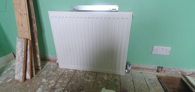 image for Double radiator 600x700 with valves and brackets