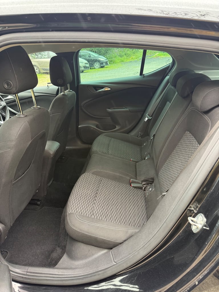 Vauxhall, ASTRA, Hatchback, 2017, Manual, 1399 (cc), 5 doors