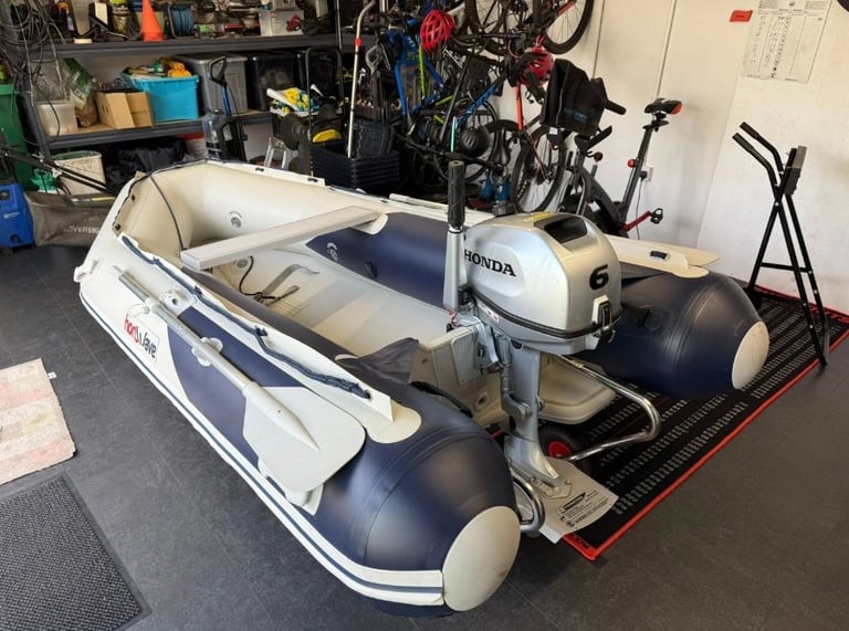 image for Honwave T32 IE + Honda BF6 Outboard Engine + Accessories / EXCELLENT CONDITION