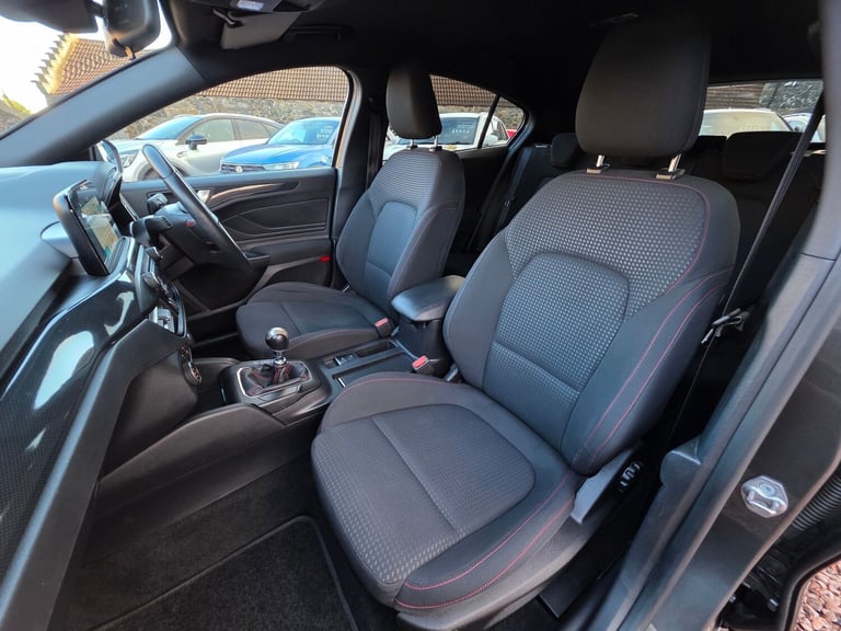 2018 Ford Focus 1.0 EcoBoost 125 ST-Line 5dr HATCHBACK PETROL Manual