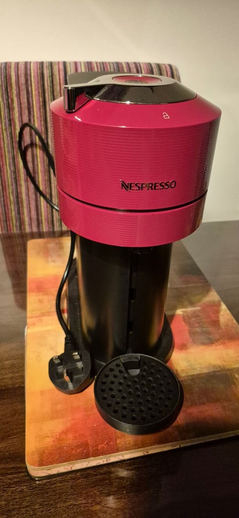 Nespresso Vertuo Next Red Coffee Pod Machine