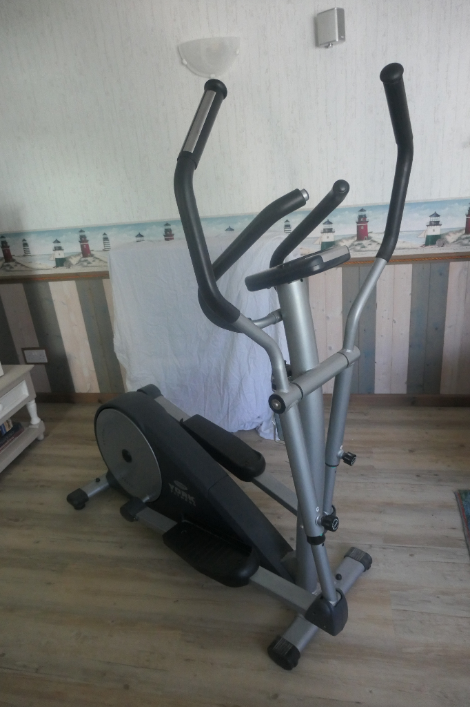 York fitness x730 cross trainer hotsell
