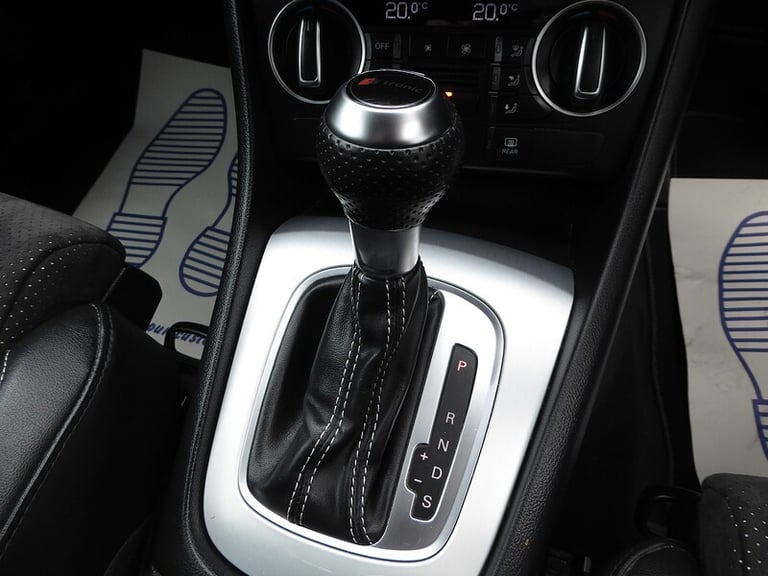 2015 Audi Q3 2.0T FSI Quattro S Line Plus 5dr S Tronic ESTATE PETROL Automatic