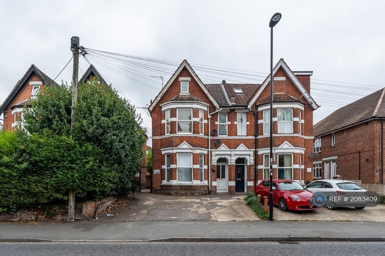 3 bedroom house in Hill Lane, Southampton, SO15 (3 bed) (#2083409)