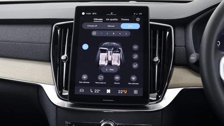 2025 Volvo XC90 B5 (P) AWD Plus Dark (Sunroof, Harman Kardon Sound, 360 Camera, BLIS) ESTATE Petr...