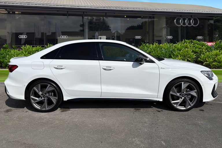 2025 Audi A3 Black Edition 35 TFSI  150 PS 6-speed Saloon PETROL Manual