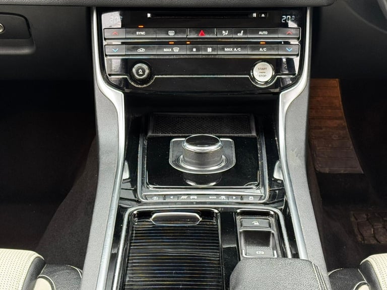 2018 Jaguar XF 2.0d R-Sport Auto AWD Euro 6 (s/s) 4dr SALOON Diesel Automatic