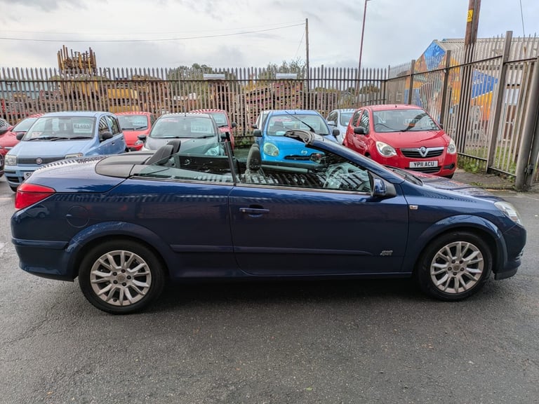 2009 Vauxhall Astra 1.6 16V Sport 2dr [115] CONVERTIBLE Petrol Manual