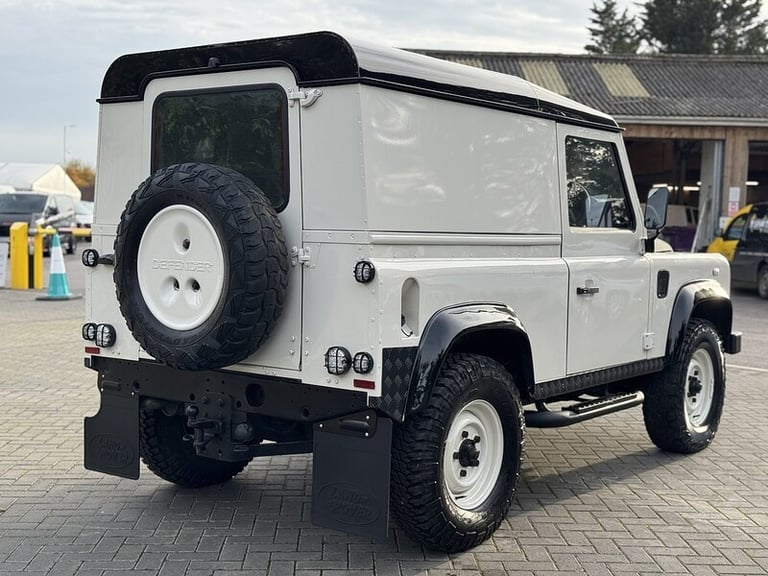 2010 Land Rover Defender Hard Top TDCi PANEL VAN DIESEL Manual