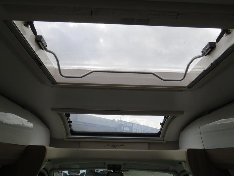 Bailey Autograph Approach 75/2 4 Berth Fixed Bed