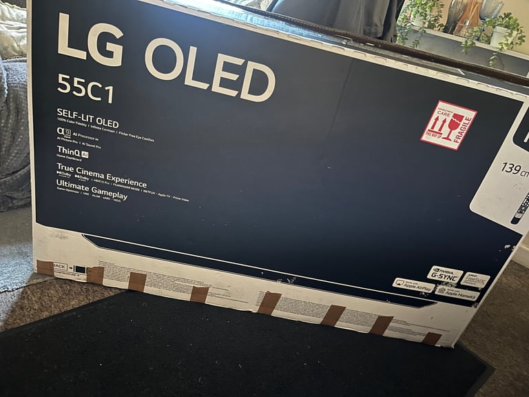 LG 55 inch OLED Smart TV UHD 4K HDR10 Dolby Vision/Atmos Freeview/Freesat HD