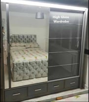 Ultra-Luxurious sliding wardrobe with mirrored shelves and rails