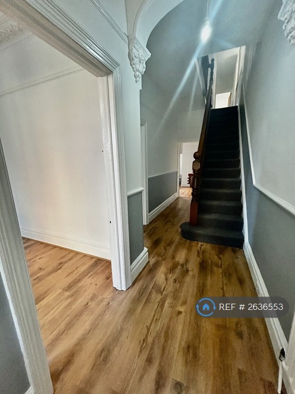 4 bedroom house in Beulah Hill, London, SE19 (4 bed) (#2636553)