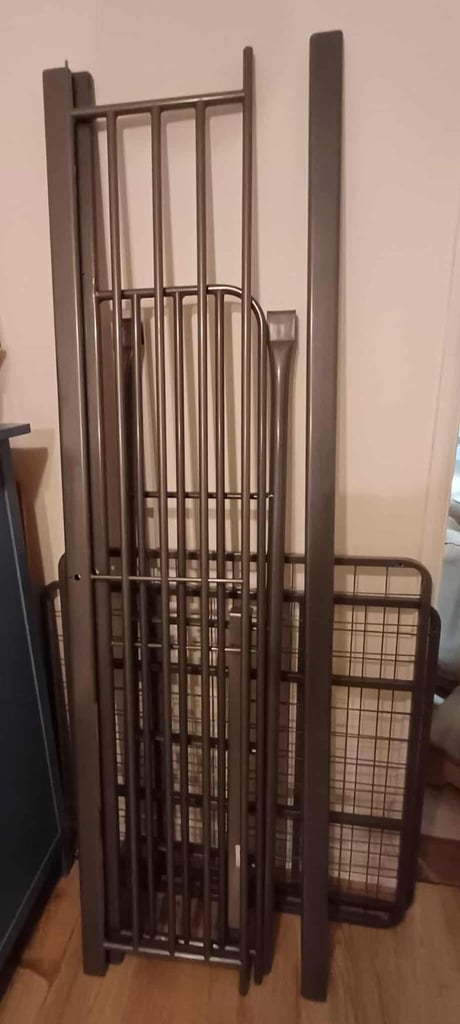 Ikea svarta loft bed frame / high bed.