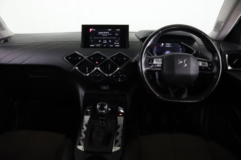 2022 DS Automobiles DS 3 Crossback 1.2 PureTech Bastille Crossback Euro 6 (s/s) 5dr HATCHBACK Pet...