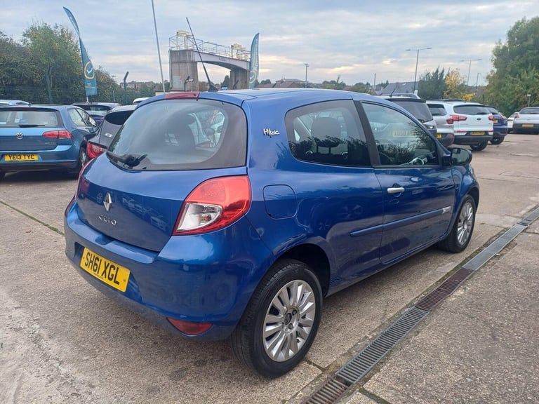 2011 Renault Clio 1.2 16V I-Music 3dr HATCHBACK PETROL Manual