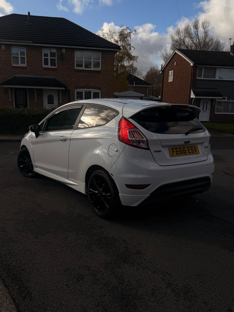 image for Ford, FIESTA, Hatchback, 2016, Manual, 998 (cc), 3 doors