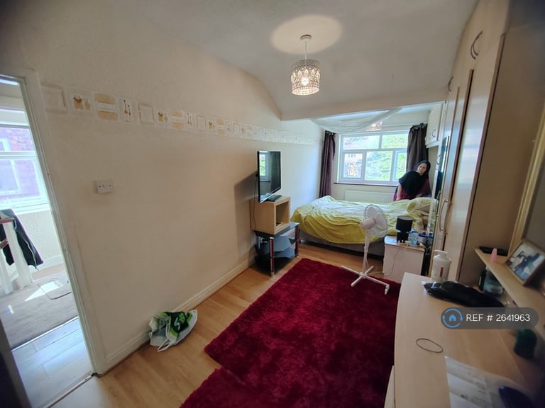 4 bedroom house in Boardman Road, Manchester, M8 (4 bed) (#2641963)