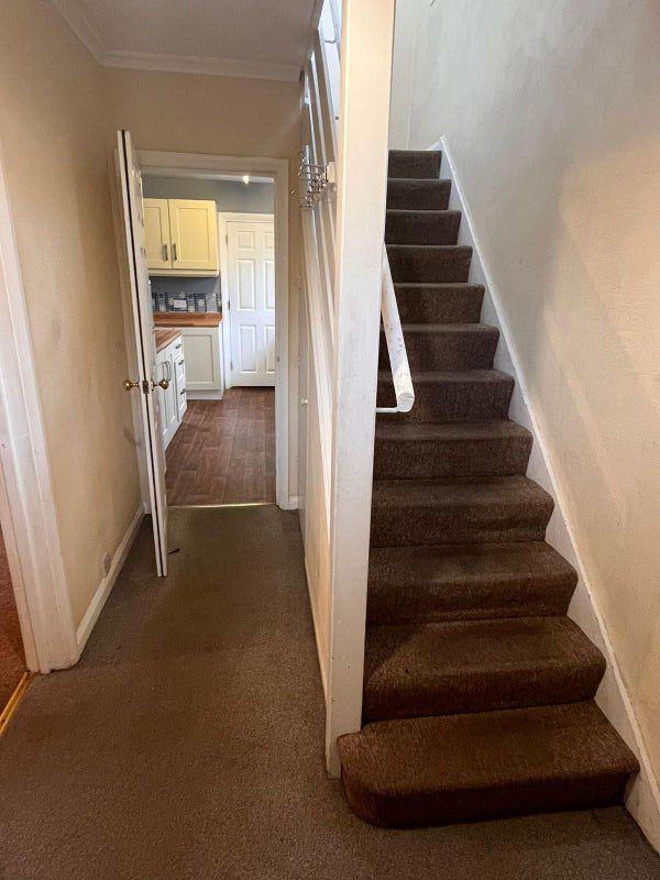 Single bed room for rent 