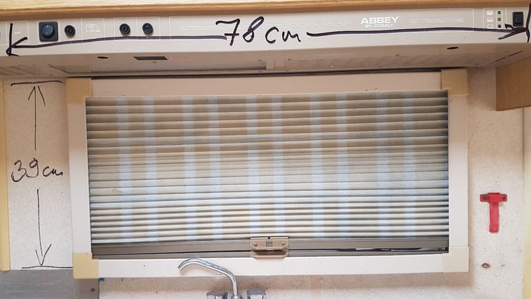 Various sizes window blinds with flynets for camper, caravan, motorhome, boat ect....